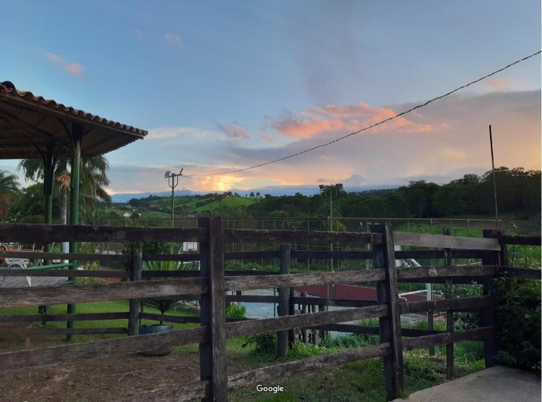 Hotel Fazenda Tucano Capim Branco Exterior foto